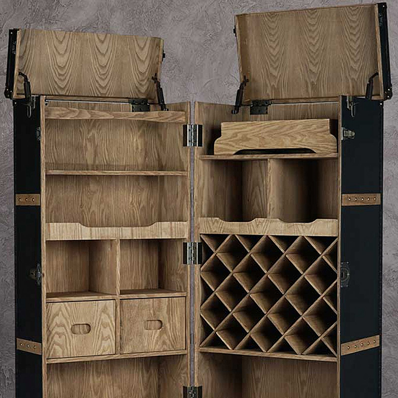 Union Steamer Trunk Bar