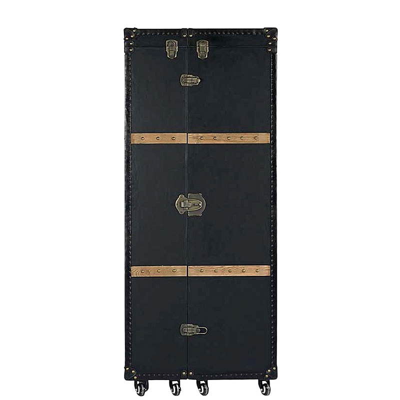 Union Steamer Trunk Bar