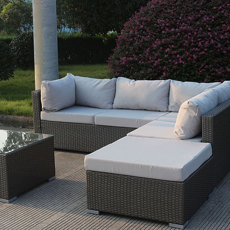 Kemano 4-Piece Outdoor Chaise Lounge Setting